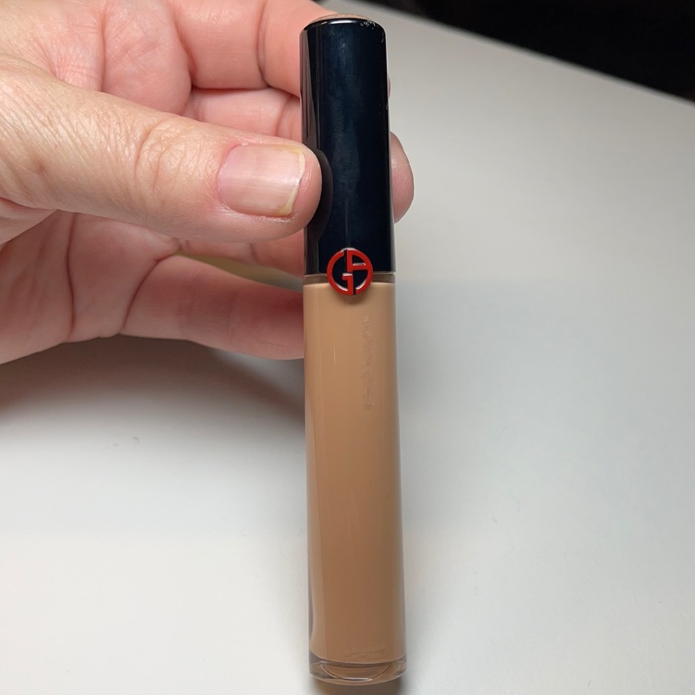 Giorgio Armani power fabric high cover concealer